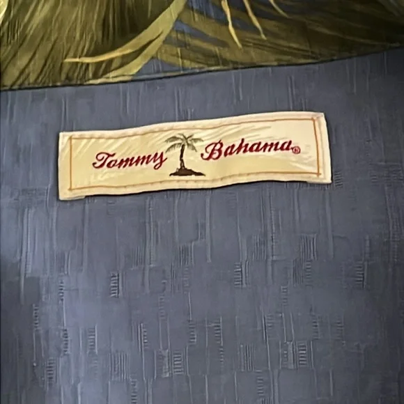 Tommy Bahama silk l shirt - Picture 4 of 14